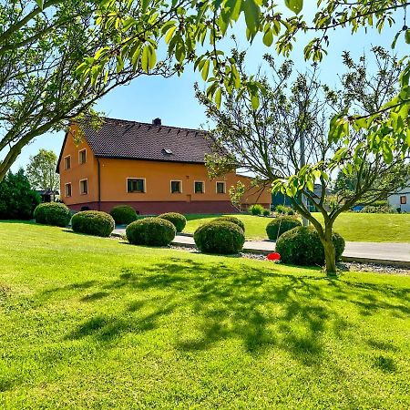 Apartman Vesele Decin Luaran gambar