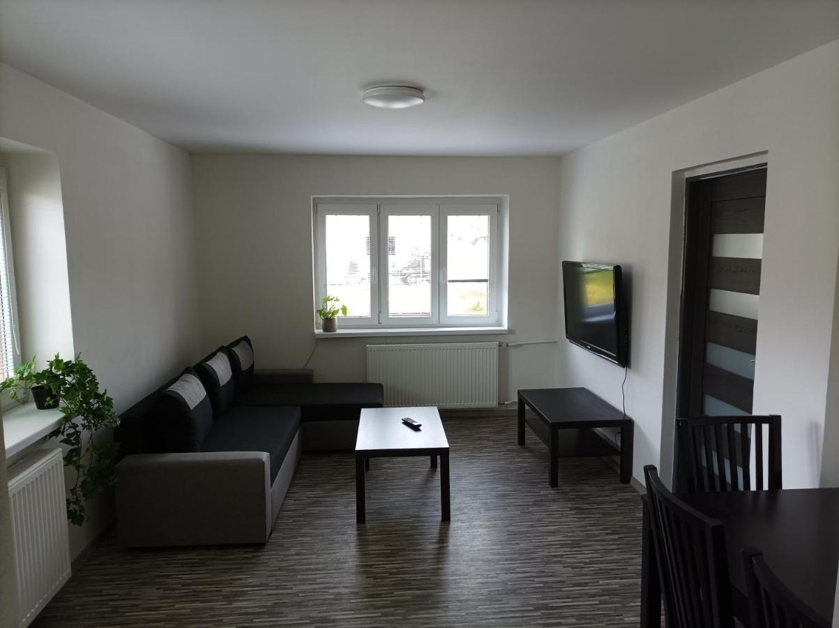 Apartman Vesele Decin Luaran gambar