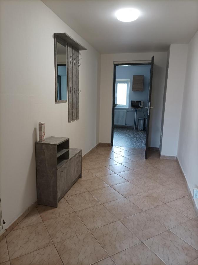 Apartman Vesele Decin Luaran gambar