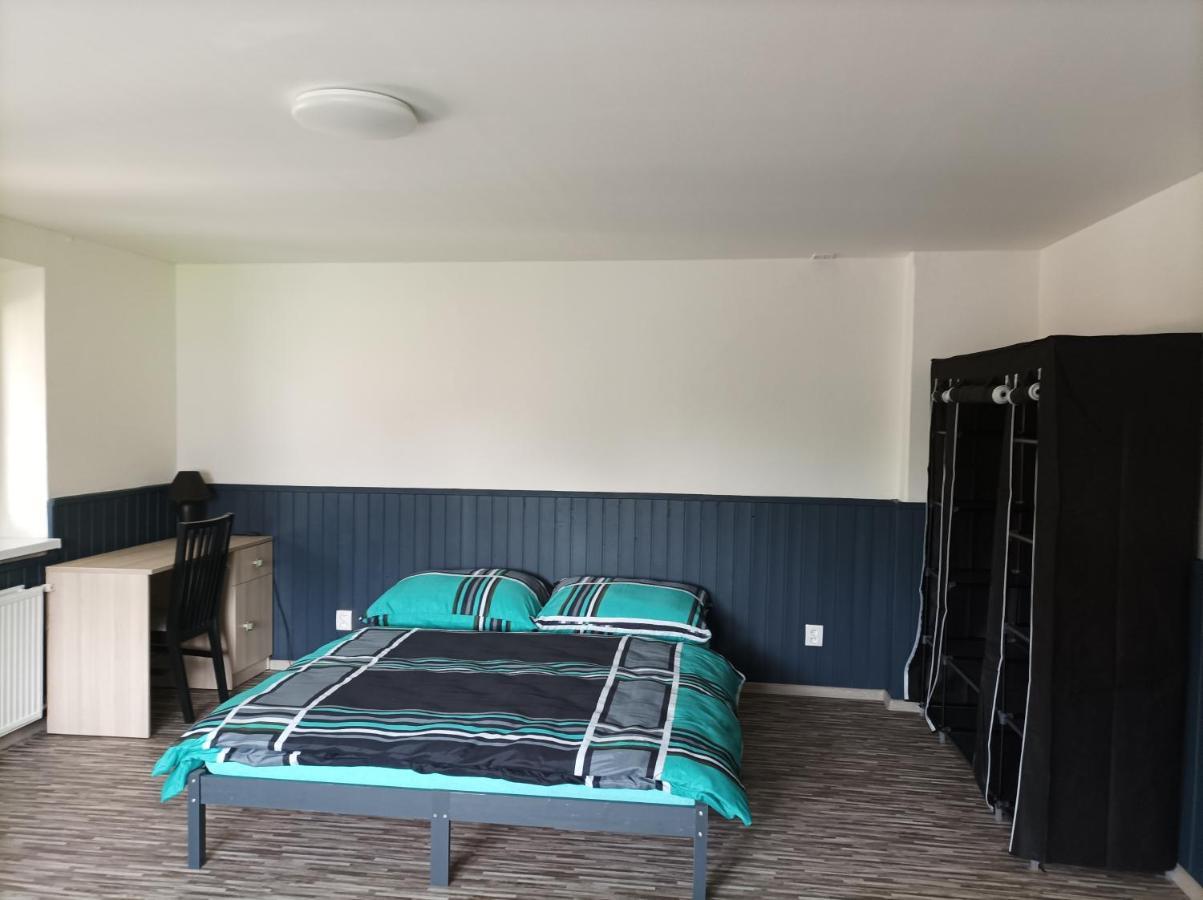 Apartman Vesele Decin Luaran gambar