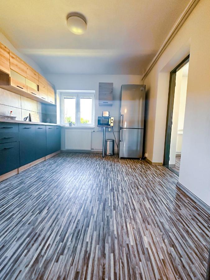 Apartman Vesele Decin Luaran gambar
