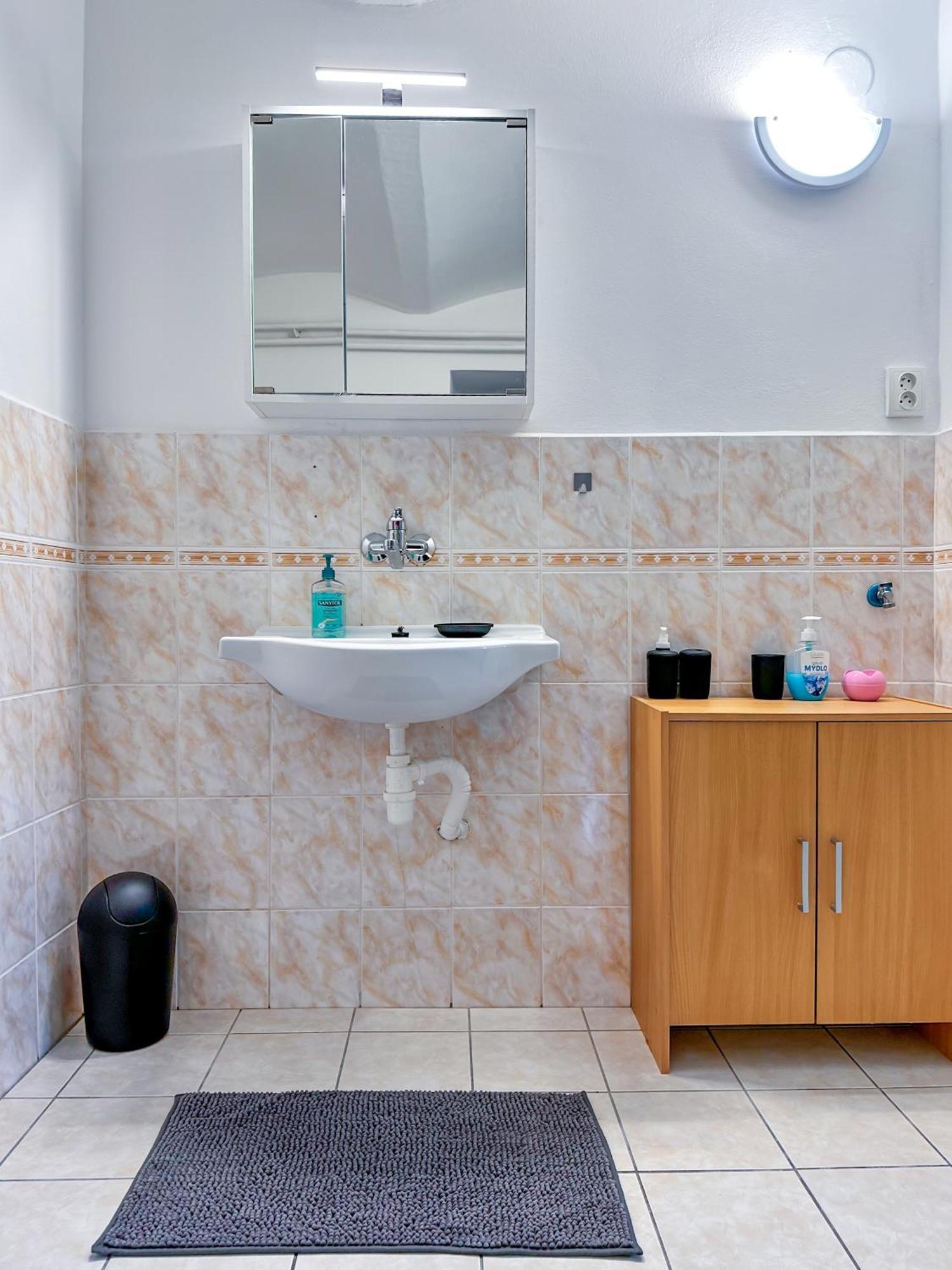 Apartman Vesele Decin Luaran gambar